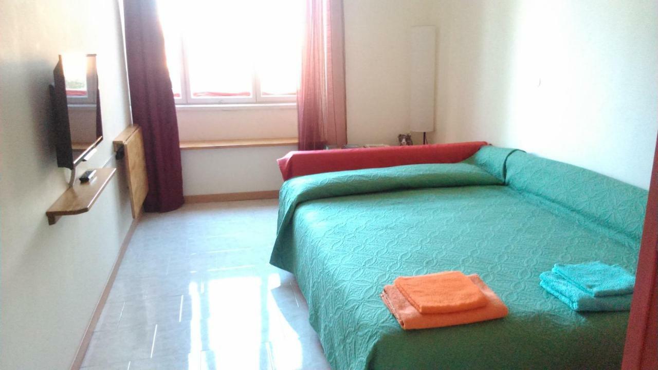 Casa Vacanze All'Angolo Trieste Exterior foto